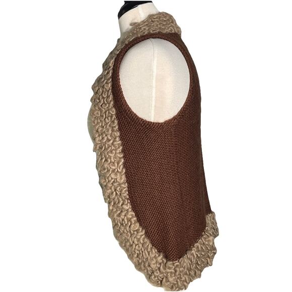 TRF Zara Sherpa / Wool Vest Knitted Brown and Tan Medium - Picture 2 of 5